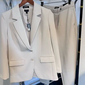 Express Light Beige Suit Set